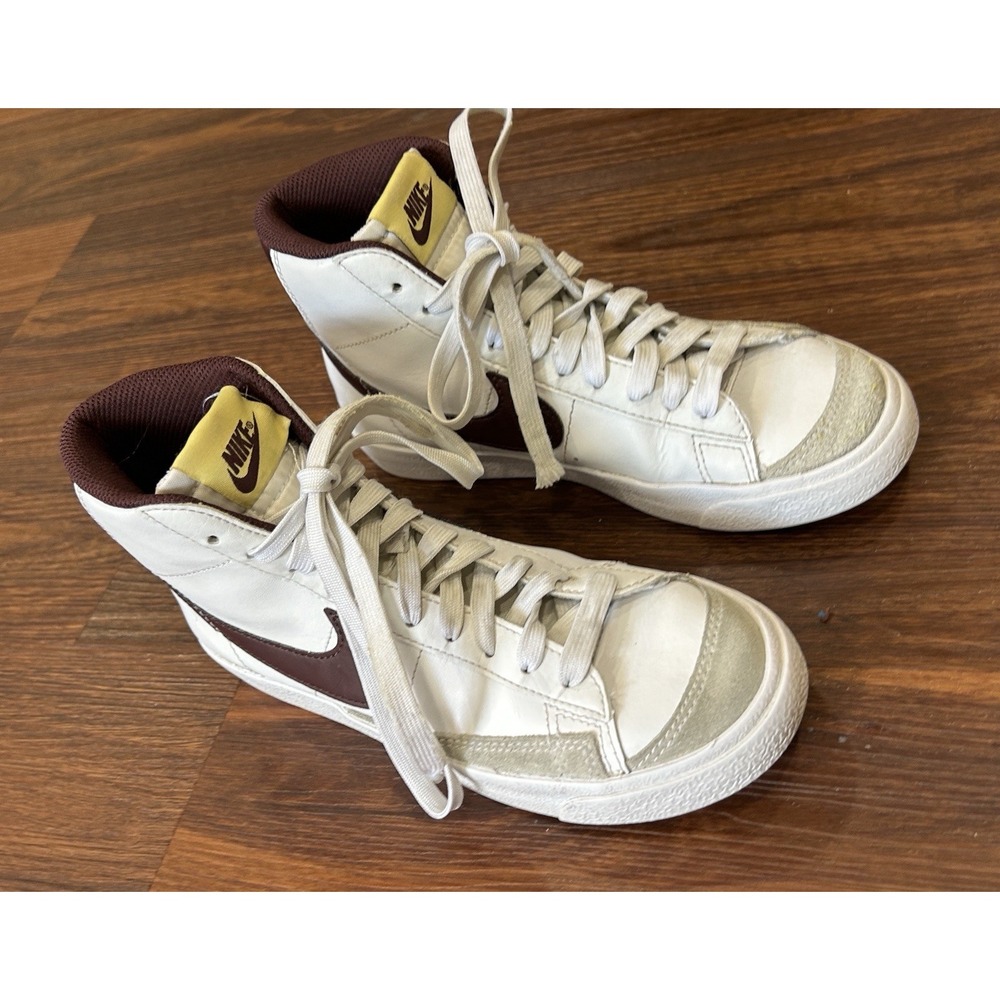 Nike Blazer Mid 77 White Team Red Vintage Sneakers Unisex Kids 4Y DA4086-119 - Picture 4 of 15